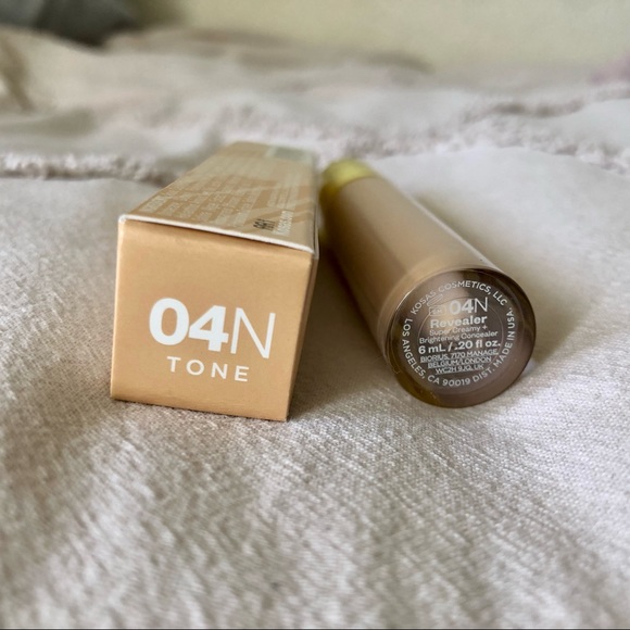 Kosas Cosmetics Revealer Concealer - Picture 5 of 5